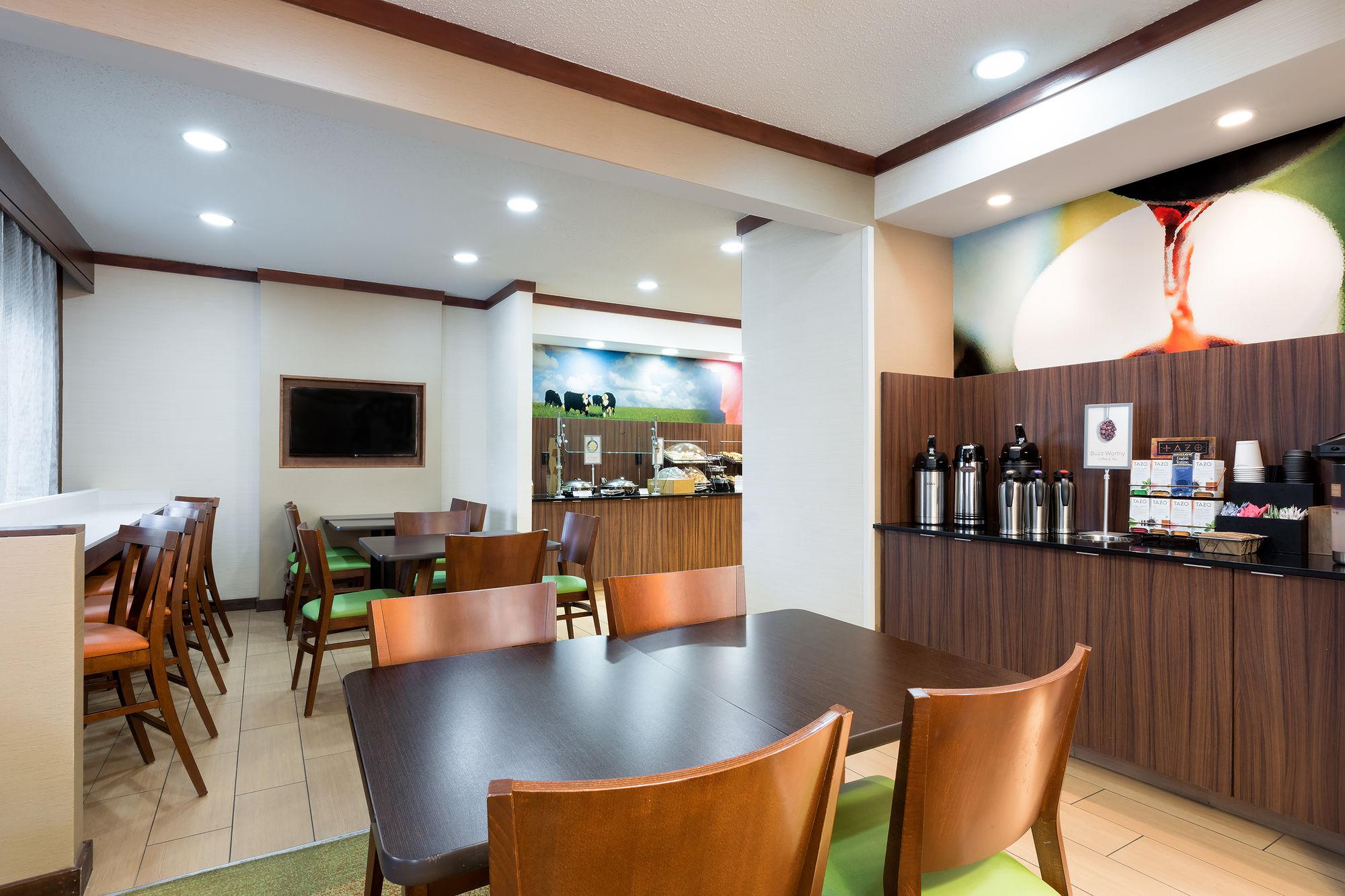 奥斯汀南费尔菲尔德酒店及套房 奧斯汀 外观 照片